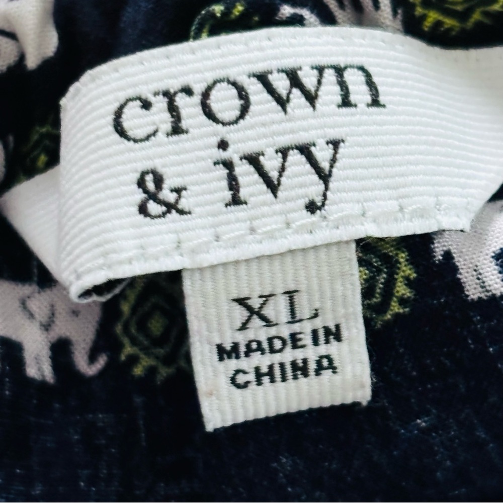 Crown & Ivy Elephant Print Sleeveless Tank Top Women's XL Blue White Casual Boho - Picture 5 of 10